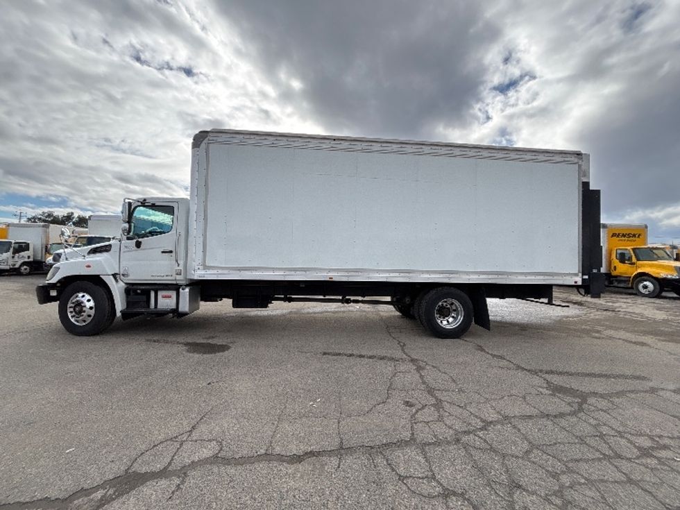Medium Duty Box Truck-Light and Medium Duty Trucks-Hino-2019-268-Fresno-CA-127,170\n\t\tmiles-$ 59,750 - Image 4