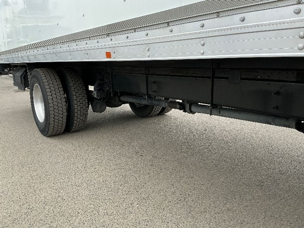 Medium Duty Box Truck-Light and Medium Duty Trucks-Hino-2019-268-Fresno-CA-129,568\n\t\tmiles-$ 59,500 - Image 14