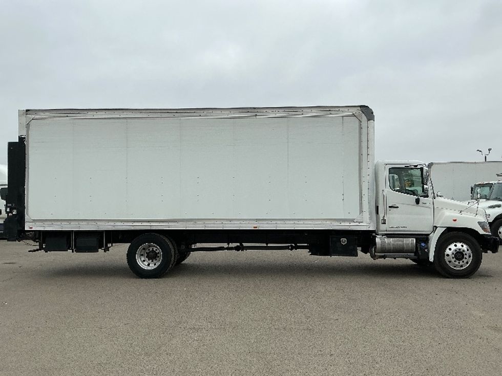 Medium Duty Box Truck-Light and Medium Duty Trucks-Hino-2019-268-Fresno-CA-129,568\n\t\tmiles-$ 59,500 - Image 15