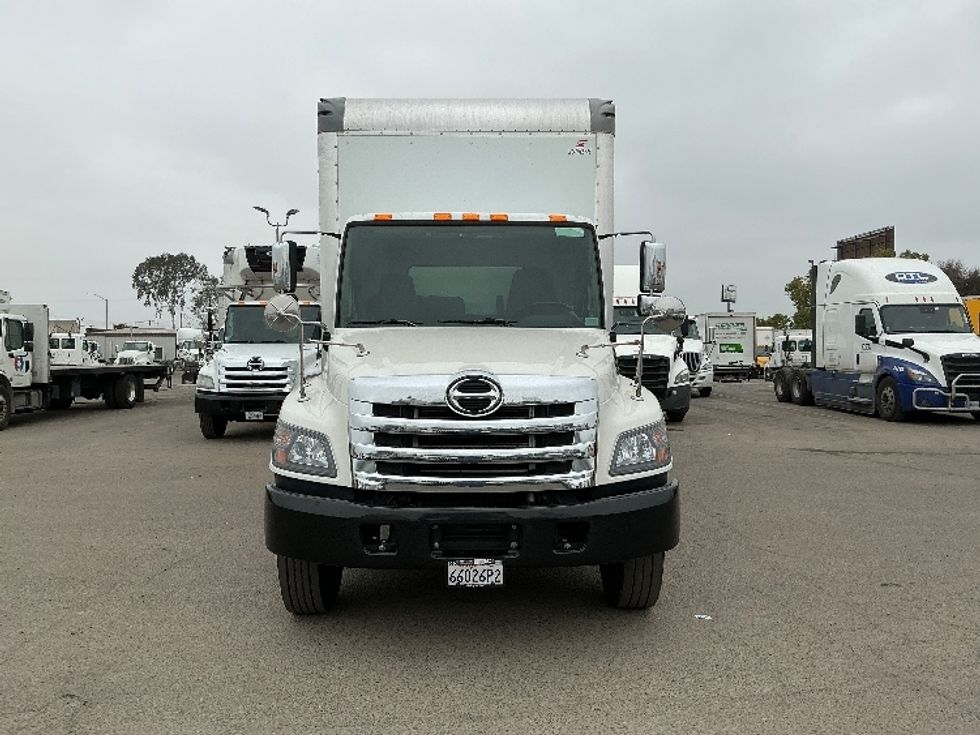 Medium Duty Box Truck-Light and Medium Duty Trucks-Hino-2019-268-Fresno-CA-129,568\n\t\tmiles-$ 59,500 - Image 2