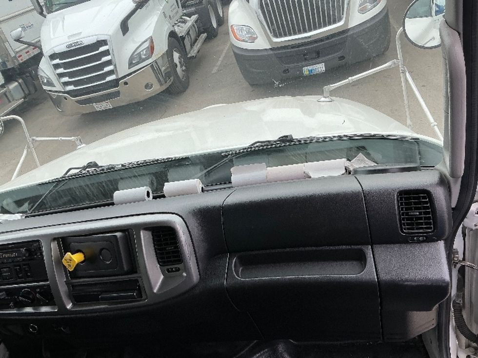 Medium Duty Box Truck-Light and Medium Duty Trucks-Hino-2019-268-Fresno-CA-129,568\n\t\tmiles-$ 59,500 - Image 21