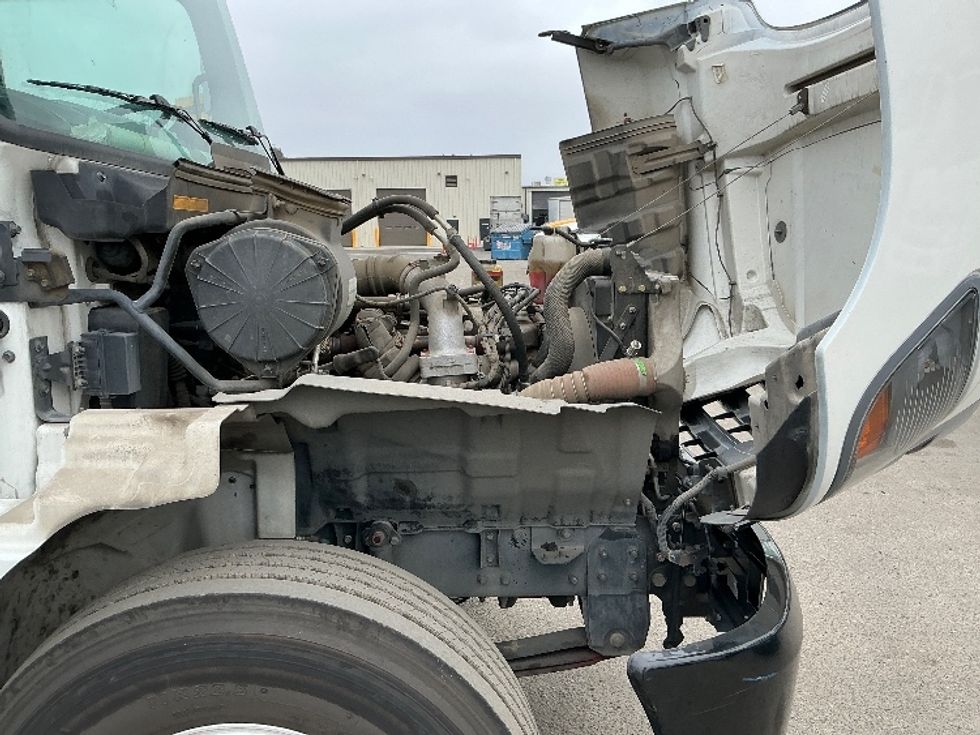 Medium Duty Box Truck-Light and Medium Duty Trucks-Hino-2019-268-Fresno-CA-129,568\n\t\tmiles-$ 59,500 - Image 24