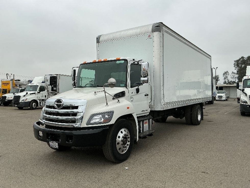 Medium Duty Box Truck-Light and Medium Duty Trucks-Hino-2019-268-Fresno-CA-129,568\n\t\tmiles-$ 59,500 - Image 3