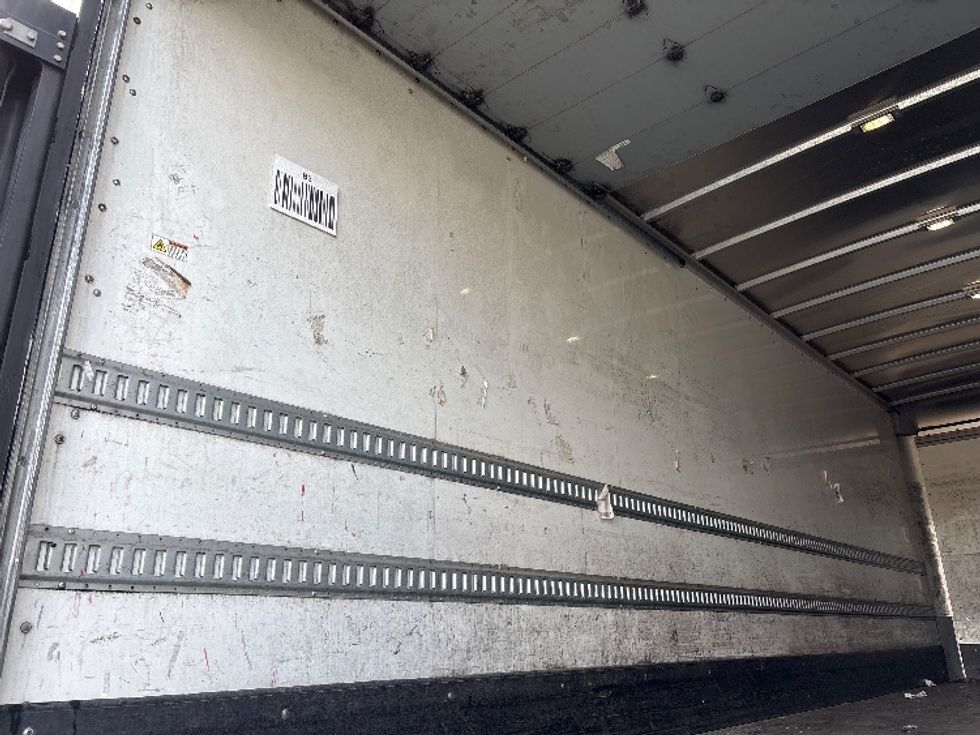 Medium Duty Box Truck-Light and Medium Duty Trucks-Hino-2019-268-Fresno-CA-133,924\n\t\tmiles-$ 59,000 - Image 11