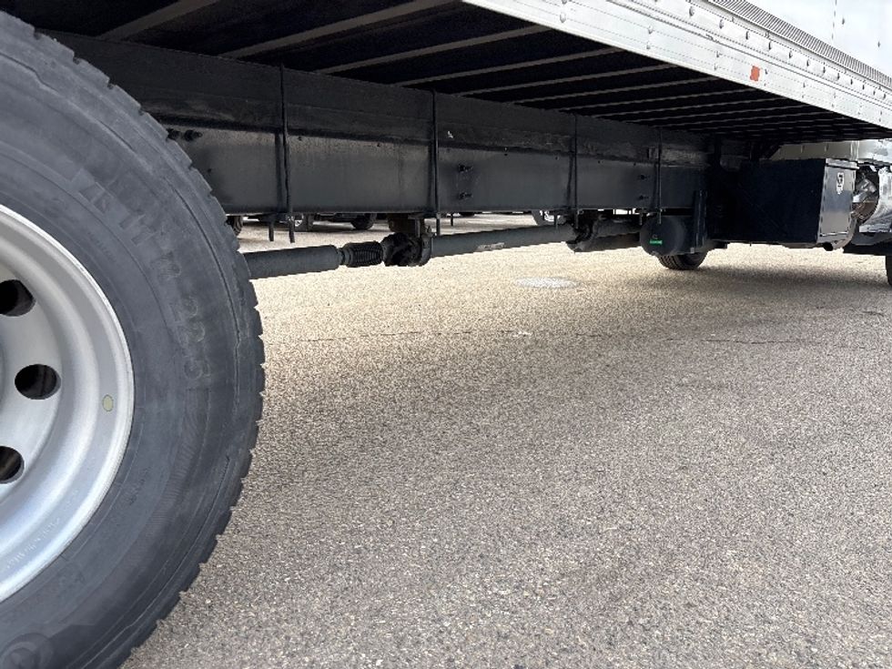 Medium Duty Box Truck-Light and Medium Duty Trucks-Hino-2019-268-Fresno-CA-133,924\n\t\tmiles-$ 59,000 - Image 14