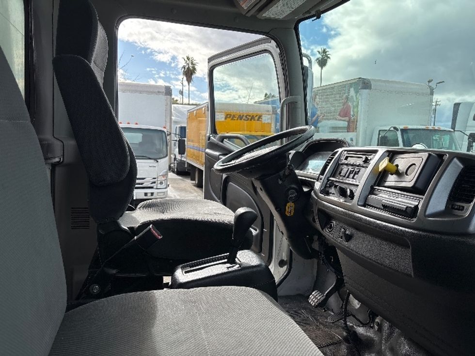 Medium Duty Box Truck-Light and Medium Duty Trucks-Hino-2019-268-Fresno-CA-133,924\n\t\tmiles-$ 59,000 - Image 22