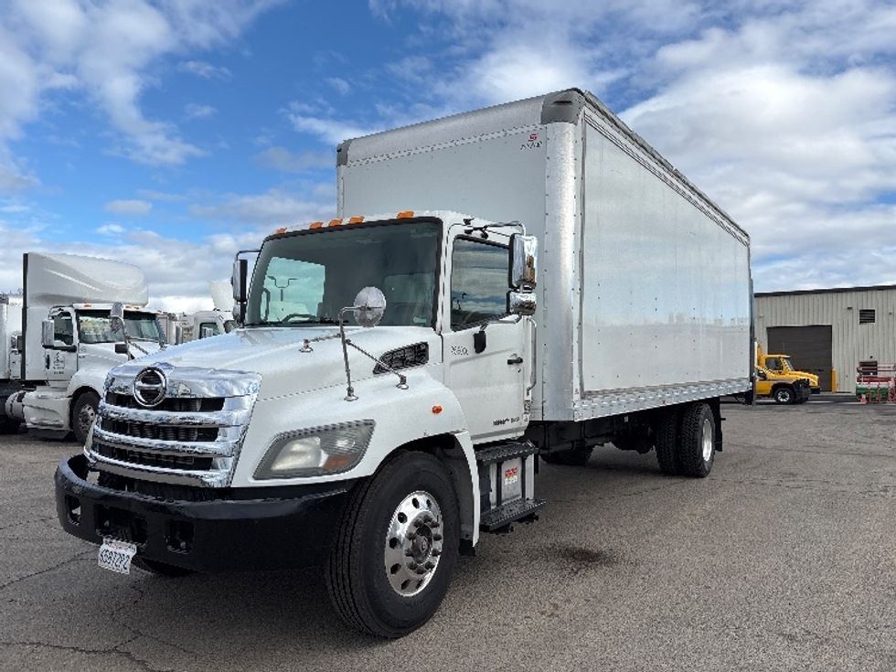 Medium Duty Box Truck-Light and Medium Duty Trucks-Hino-2019-268-Fresno-CA-133,924\n\t\tmiles-$ 59,000 - Image 3