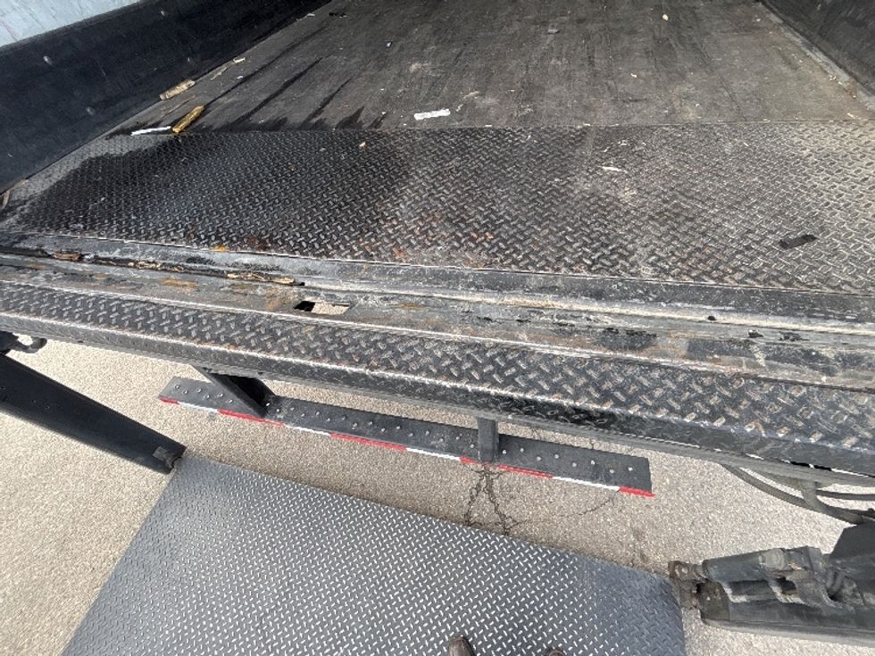 Medium Duty Box Truck-Light and Medium Duty Trucks-Hino-2019-268-Fresno-CA-133,924\n\t\tmiles-$ 59,000 - Image 8