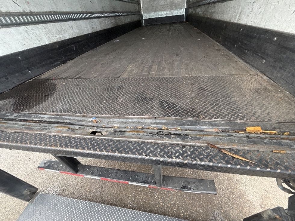 Medium Duty Box Truck-Light and Medium Duty Trucks-Hino-2019-268-Fresno-CA-136,678\n\t\tmiles-$ 57,750 - Image 10