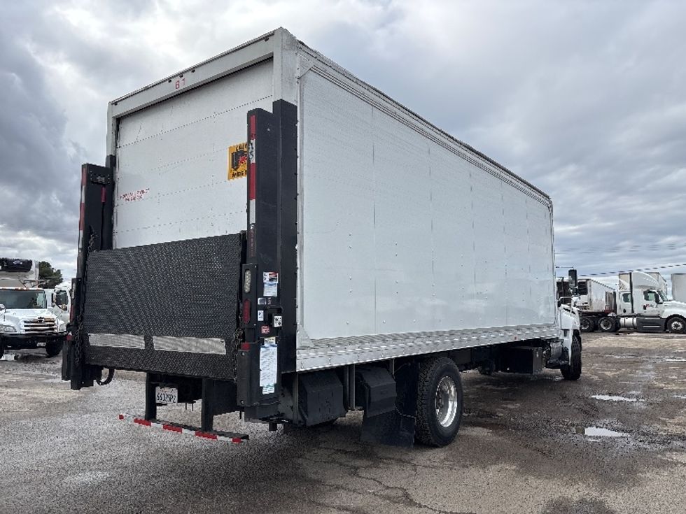 Medium Duty Box Truck-Light and Medium Duty Trucks-Hino-2019-268-Fresno-CA-136,678\n\t\tmiles-$ 57,750 - Image 13