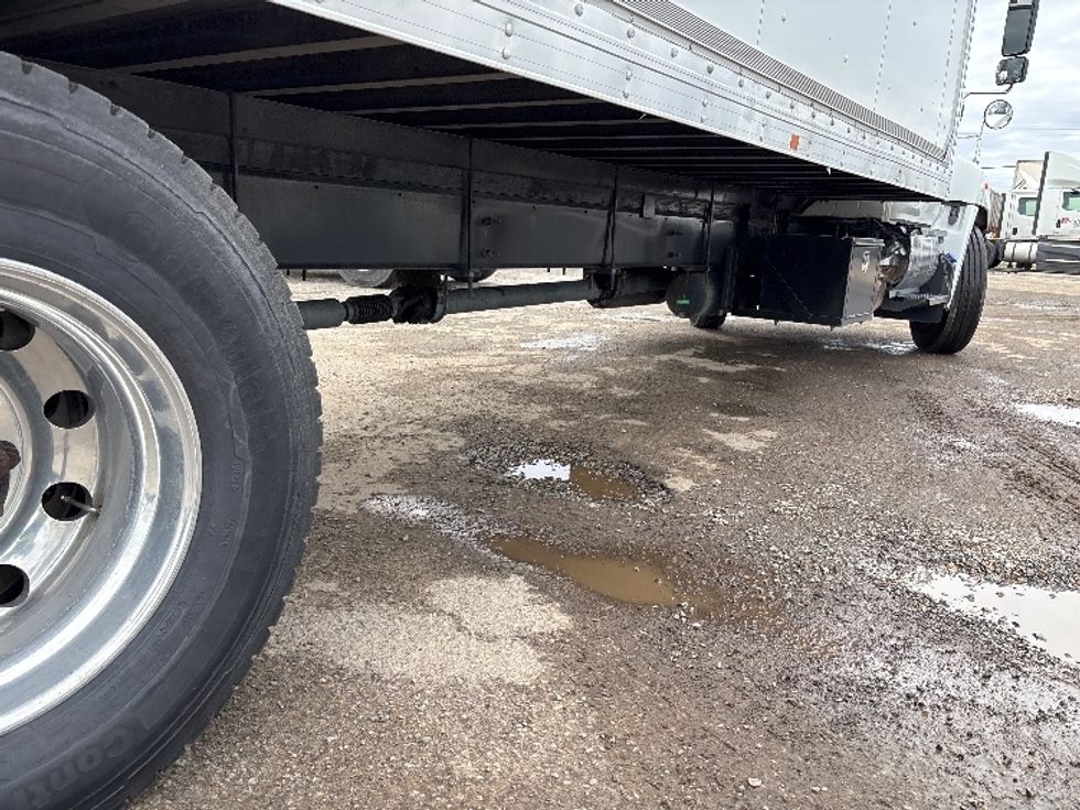 Medium Duty Box Truck-Light and Medium Duty Trucks-Hino-2019-268-Fresno-CA-136,678\n\t\tmiles-$ 57,750 - Image 14
