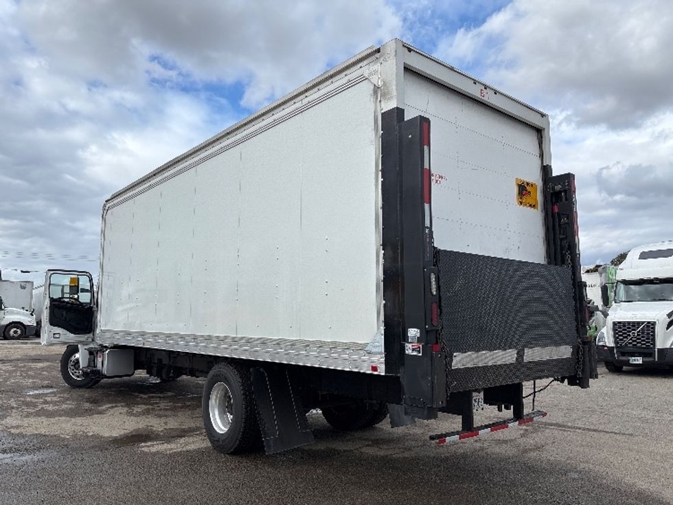 Medium Duty Box Truck-Light and Medium Duty Trucks-Hino-2019-268-Fresno-CA-136,678\n\t\tmiles-$ 57,750 - Image 6