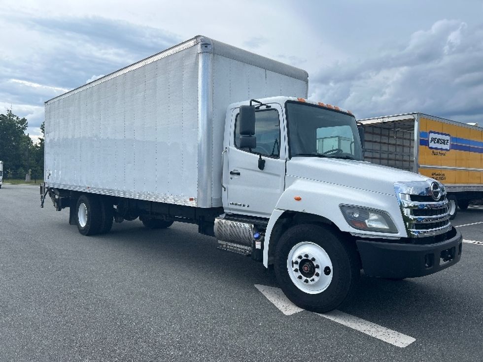Medium Duty Box Truck-Light and Medium Duty Trucks-Hino-2019-268-Greensboro-NC-133,447\n\t\tmiles-$ 58,500 - Image 1