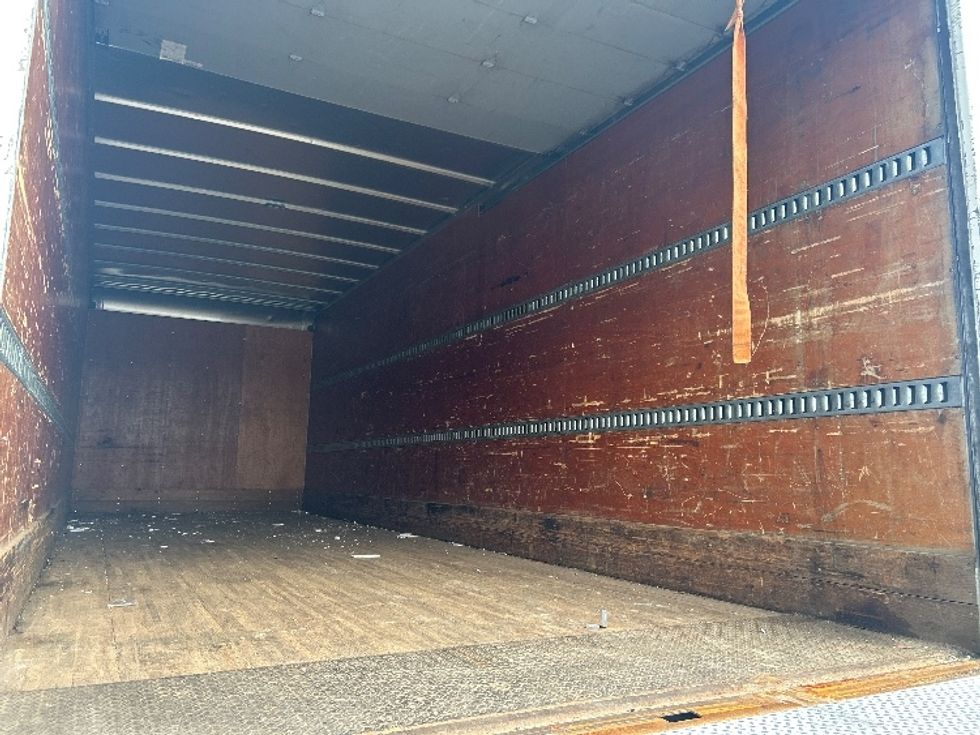 Medium Duty Box Truck-Light and Medium Duty Trucks-Hino-2019-268-Greensboro-NC-133,447\n\t\tmiles-$ 58,500 - Image 12