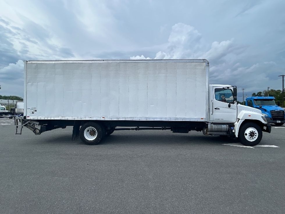 Medium Duty Box Truck-Light and Medium Duty Trucks-Hino-2019-268-Greensboro-NC-133,447\n\t\tmiles-$ 58,500 - Image 15