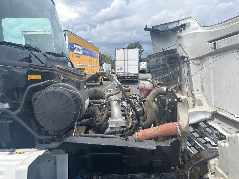 Medium Duty Box Truck-Light and Medium Duty Trucks-Hino-2019-268-Greensboro-NC-133,447\n\t\tmiles-$ 58,500 - Image 21