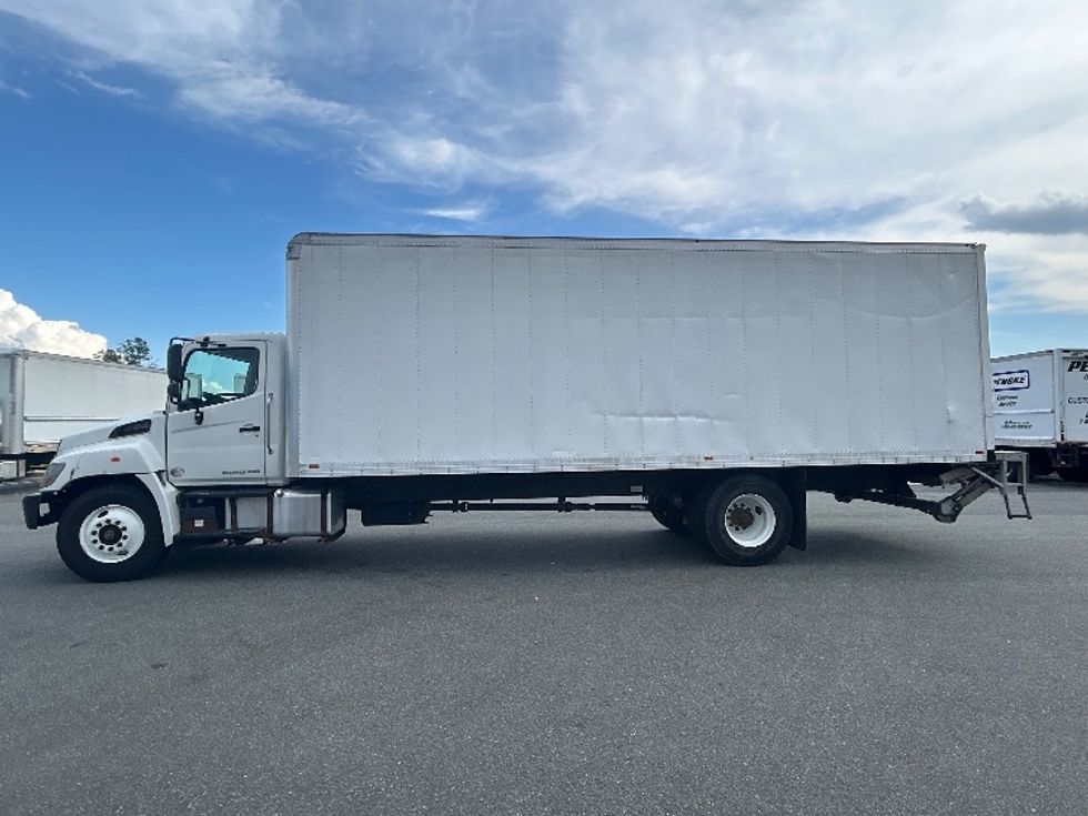 Medium Duty Box Truck-Light and Medium Duty Trucks-Hino-2019-268-Greensboro-NC-133,447\n\t\tmiles-$ 58,500 - Image 4