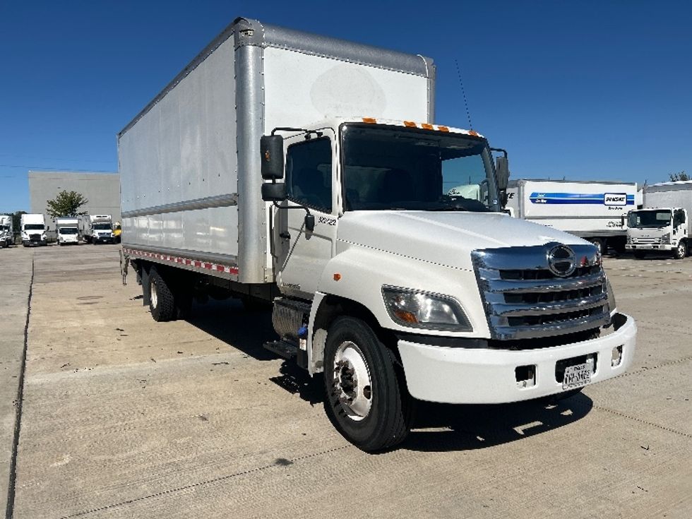 Medium Duty Box Truck-Light and Medium Duty Trucks-Hino-2019-268-Houston-TX-174,443\n\t\tmiles-$ 51,500 - Image 1