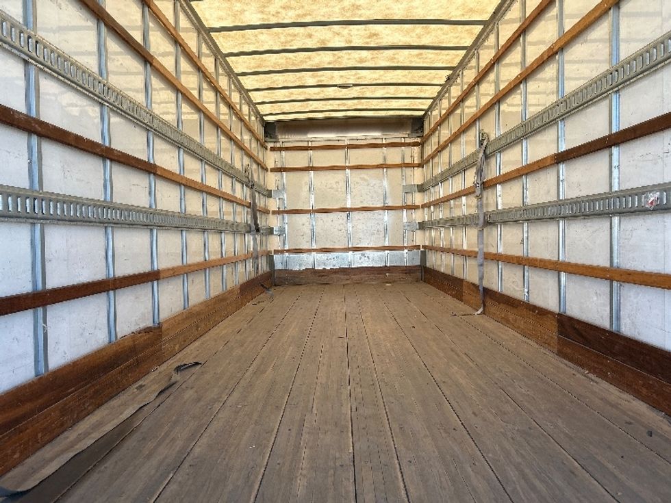 Medium Duty Box Truck-Light and Medium Duty Trucks-Hino-2019-268-Houston-TX-174,443\n\t\tmiles-$ 51,500 - Image 12