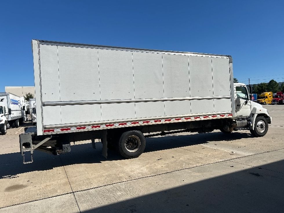 Medium Duty Box Truck-Light and Medium Duty Trucks-Hino-2019-268-Houston-TX-174,443\n\t\tmiles-$ 51,500 - Image 14