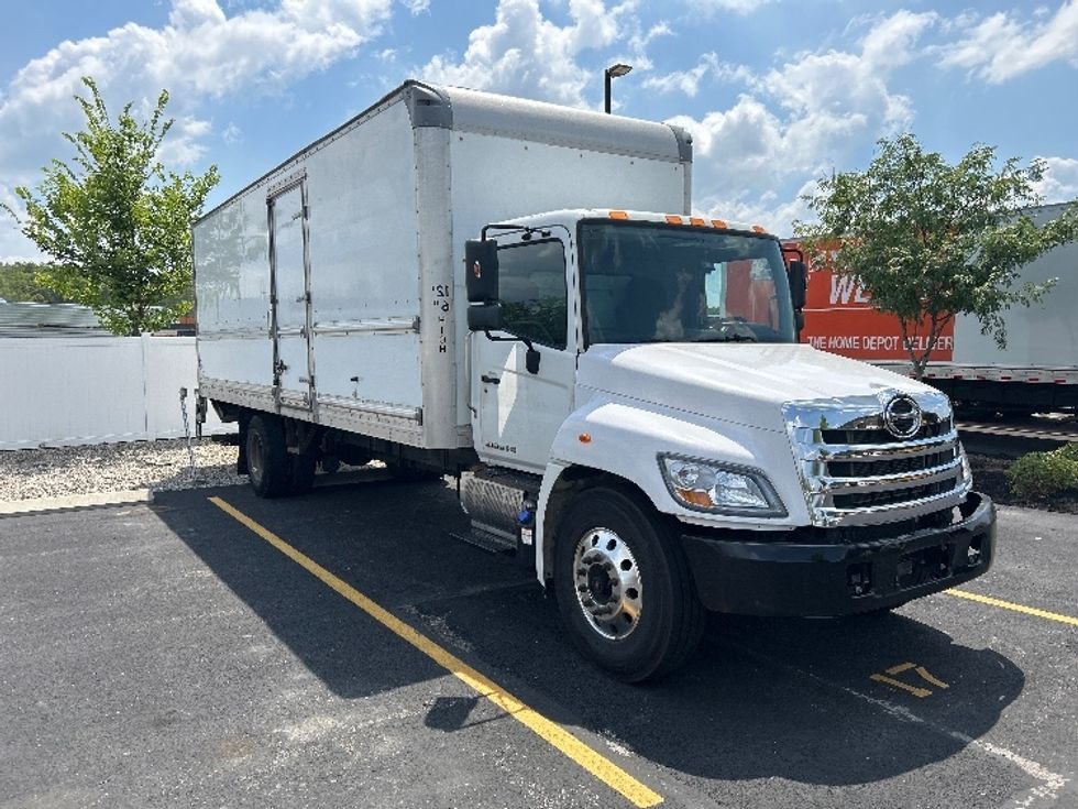 Medium Duty Box Truck-Light and Medium Duty Trucks-Hino-2019-268-Indianapolis-IN-133,938\n\t\tmiles-$ 57,000 - Image 1