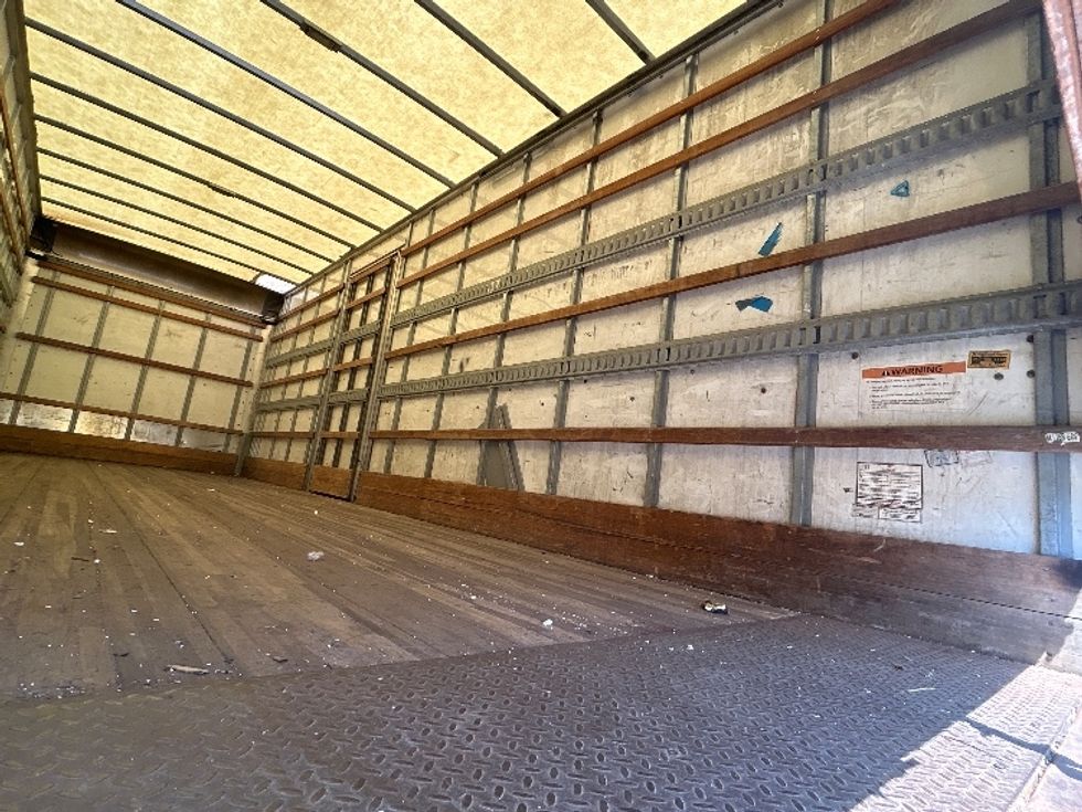 Medium Duty Box Truck-Light and Medium Duty Trucks-Hino-2019-268-Indianapolis-IN-133,938\n\t\tmiles-$ 57,000 - Image 12