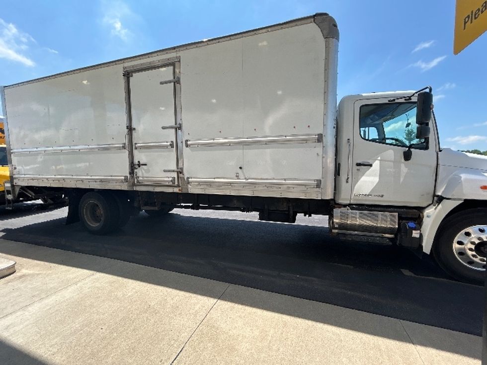 Medium Duty Box Truck-Light and Medium Duty Trucks-Hino-2019-268-Indianapolis-IN-133,938\n\t\tmiles-$ 57,000 - Image 15