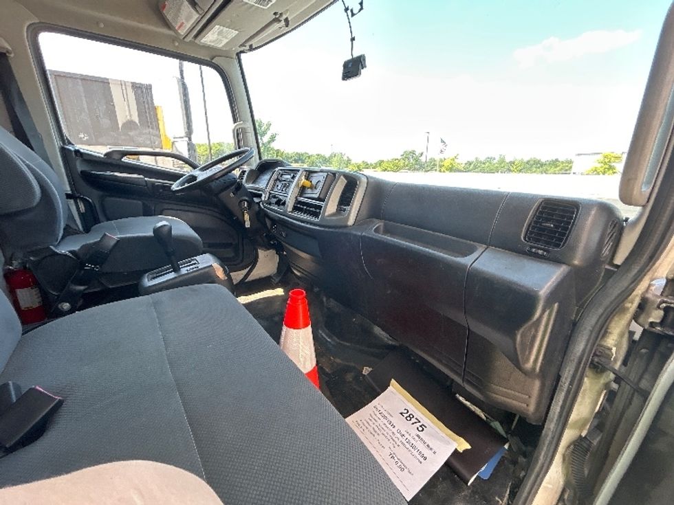 Medium Duty Box Truck-Light and Medium Duty Trucks-Hino-2019-268-Indianapolis-IN-133,938\n\t\tmiles-$ 57,000 - Image 21