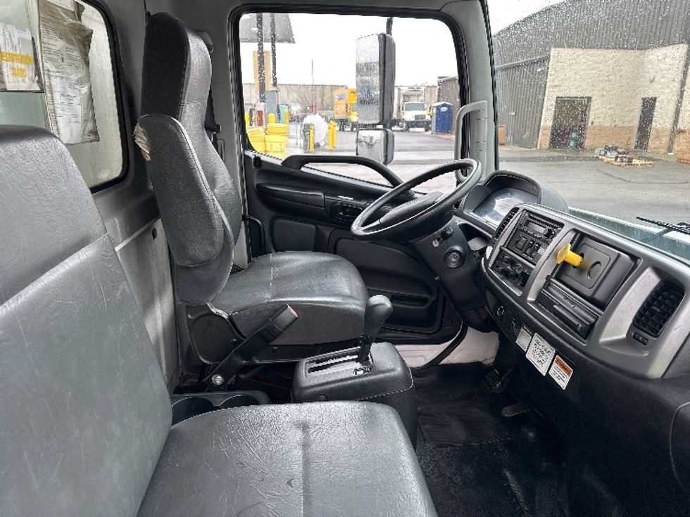 Medium Duty Box Truck-Light and Medium Duty Trucks-Hino-2019-268-Indianapolis-IN-237,734\n\t\tmiles-$ 40,750 - Image 22