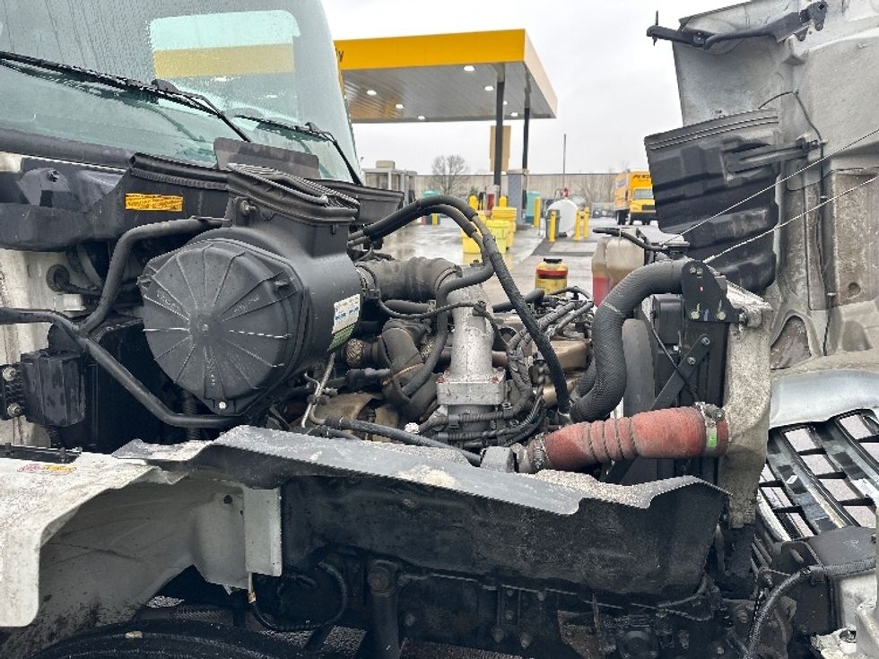 Medium Duty Box Truck-Light and Medium Duty Trucks-Hino-2019-268-Indianapolis-IN-237,734\n\t\tmiles-$ 40,750 - Image 23