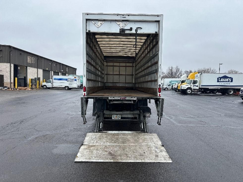 Medium Duty Box Truck-Light and Medium Duty Trucks-Hino-2019-268-Indianapolis-IN-237,734\n\t\tmiles-$ 40,750 - Image 9