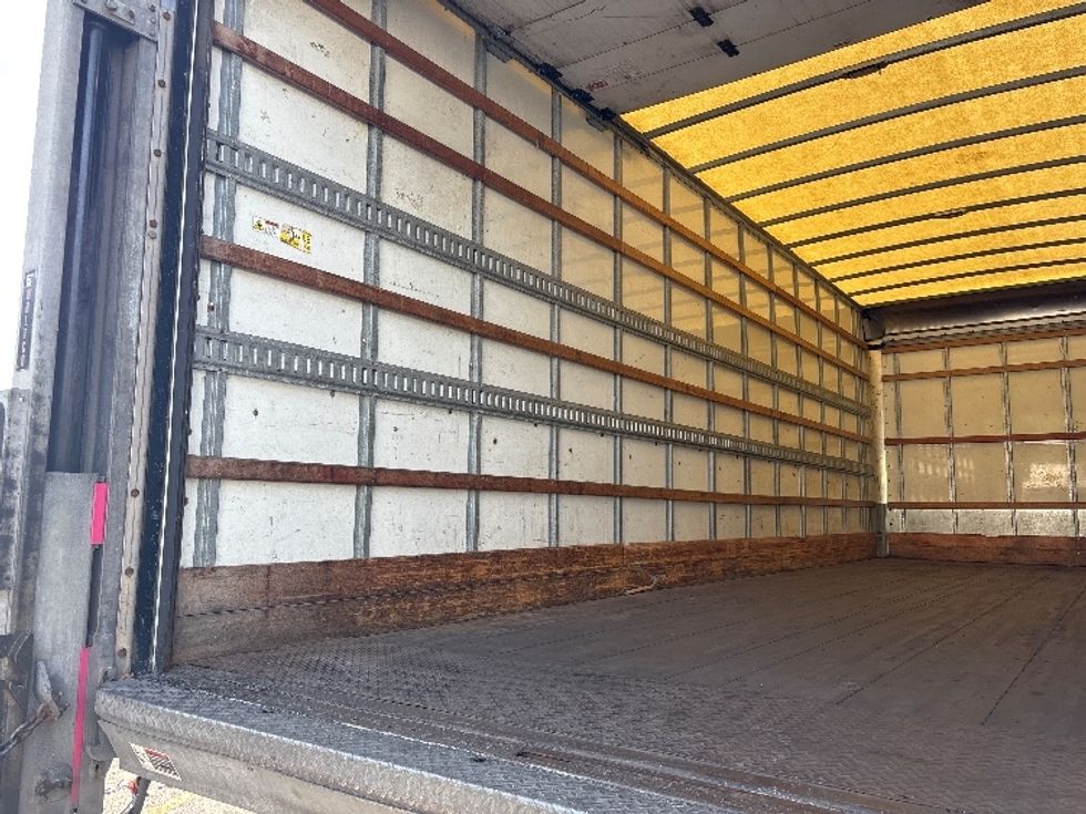 Medium Duty Box Truck-Light and Medium Duty Trucks-Hino-2019-268-Indianapolis-IN-258,246\n\t\tmiles-$ 41,500 - Image 11