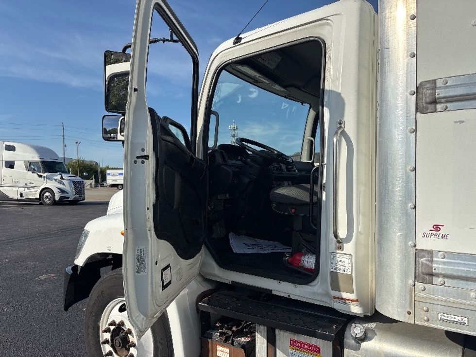 Medium Duty Box Truck-Light and Medium Duty Trucks-Hino-2019-268-Indianapolis-IN-258,246\n\t\tmiles-$ 41,500 - Image 16