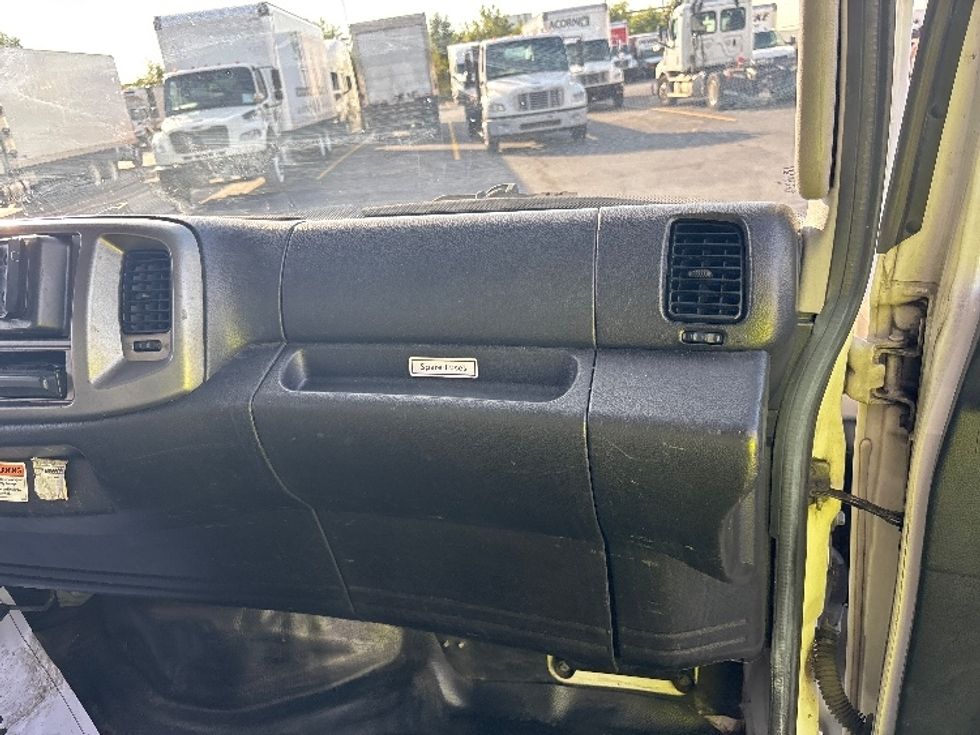 Medium Duty Box Truck-Light and Medium Duty Trucks-Hino-2019-268-Indianapolis-IN-258,246\n\t\tmiles-$ 41,500 - Image 21