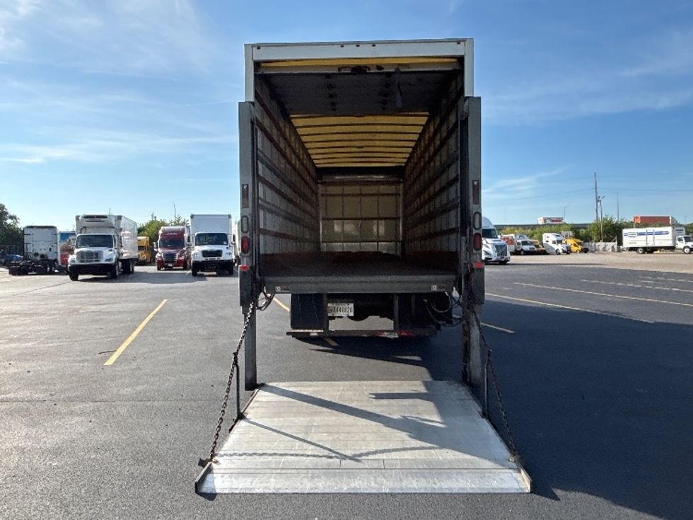Medium Duty Box Truck-Light and Medium Duty Trucks-Hino-2019-268-Indianapolis-IN-258,246\n\t\tmiles-$ 41,500 - Image 9