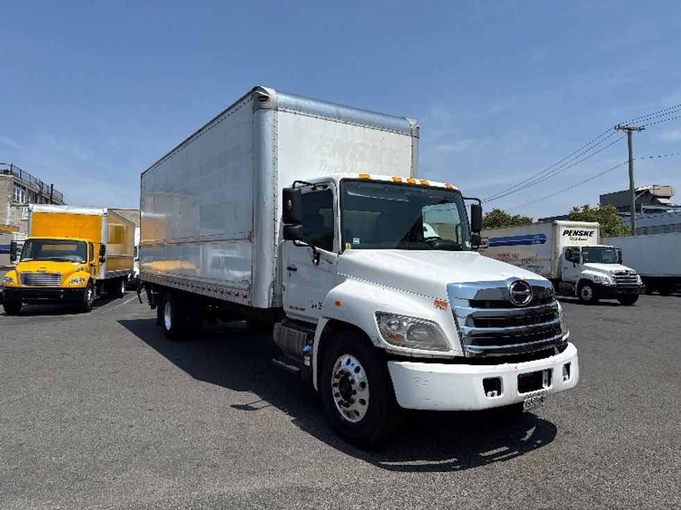 Medium Duty Box Truck-Light and Medium Duty Trucks-Hino-2019-268-Jamaica-NY-242,129\n\t\tmiles-$ 39,000 - Image 1