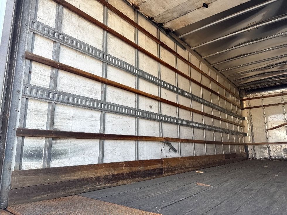 Medium Duty Box Truck-Light and Medium Duty Trucks-Hino-2019-268-Jamaica-NY-242,129\n\t\tmiles-$ 39,000 - Image 10