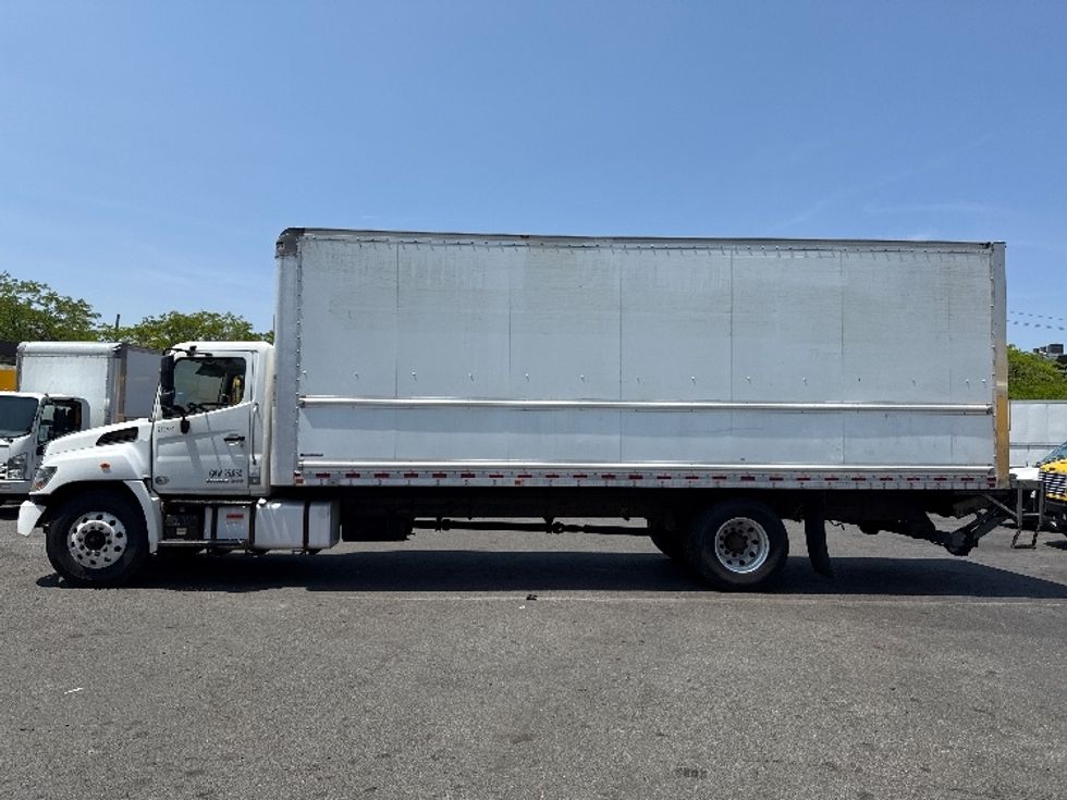 Medium Duty Box Truck-Light and Medium Duty Trucks-Hino-2019-268-Jamaica-NY-242,129\n\t\tmiles-$ 39,000 - Image 4