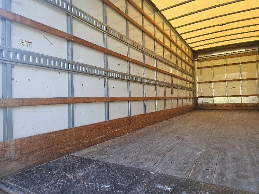 Medium Duty Box Truck-Light and Medium Duty Trucks-Hino-2019-268-Kansas City-MO-125,856\n\t\tmiles-$ 58,000 - Image 11