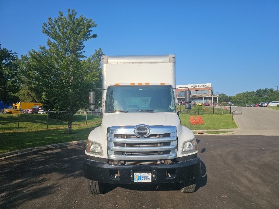 Medium Duty Box Truck-Light and Medium Duty Trucks-Hino-2019-268-Kansas City-MO-125,856\n\t\tmiles-$ 58,000 - Image 2