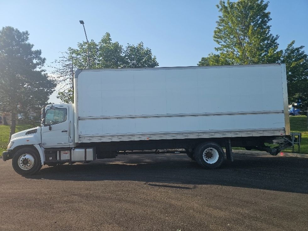 Medium Duty Box Truck-Light and Medium Duty Trucks-Hino-2019-268-Kansas City-MO-125,856\n\t\tmiles-$ 58,000 - Image 4