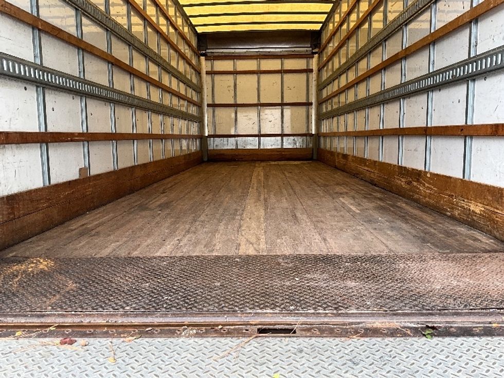 Medium Duty Box Truck-Light and Medium Duty Trucks-Hino-2019-268-Kennesaw-GA-140,950\n\t\tmiles-$ 60,750 - Image 9