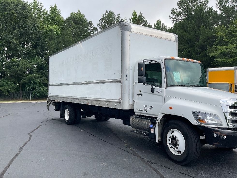 Medium Duty Box Truck-Light and Medium Duty Trucks-Hino-2019-268-Kennesaw-GA-172,381\n\t\tmiles-$ 56,250 - Image 1