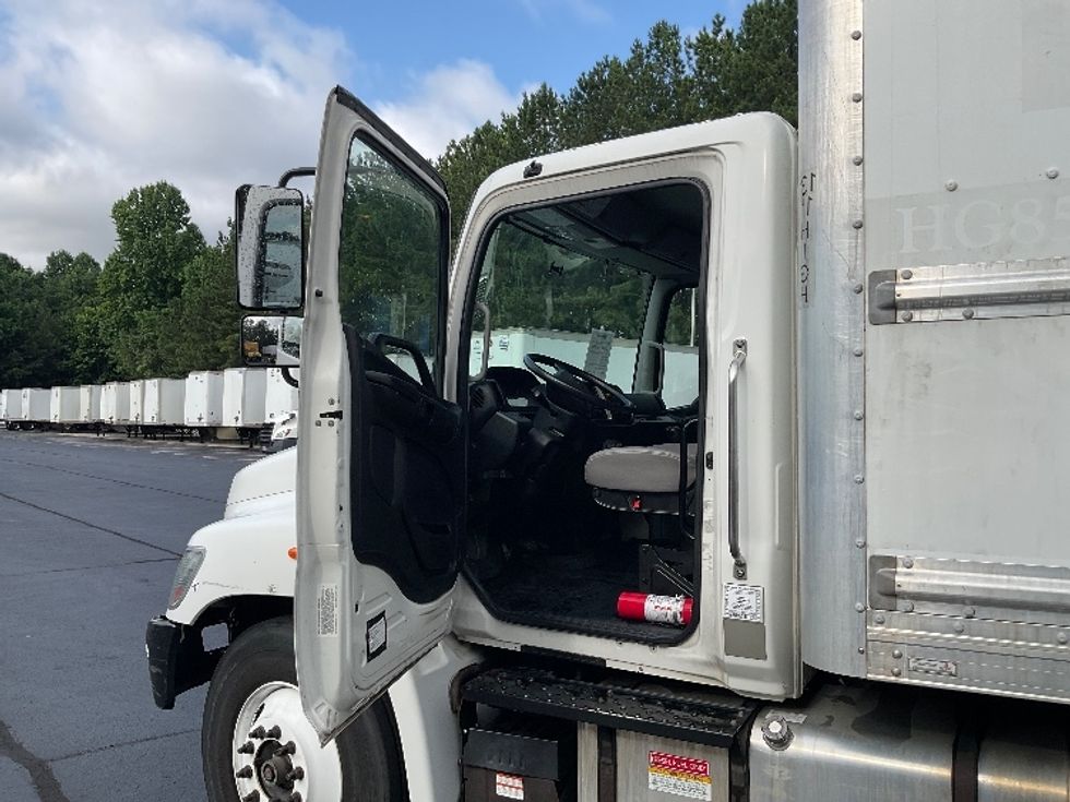 Medium Duty Box Truck-Light and Medium Duty Trucks-Hino-2019-268-Kennesaw-GA-172,381\n\t\tmiles-$ 56,250 - Image 16
