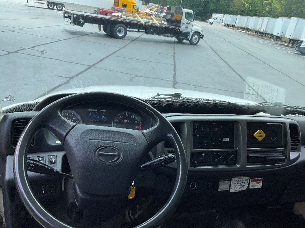 Medium Duty Box Truck-Light and Medium Duty Trucks-Hino-2019-268-Kennesaw-GA-172,381\n\t\tmiles-$ 56,250 - Image 18