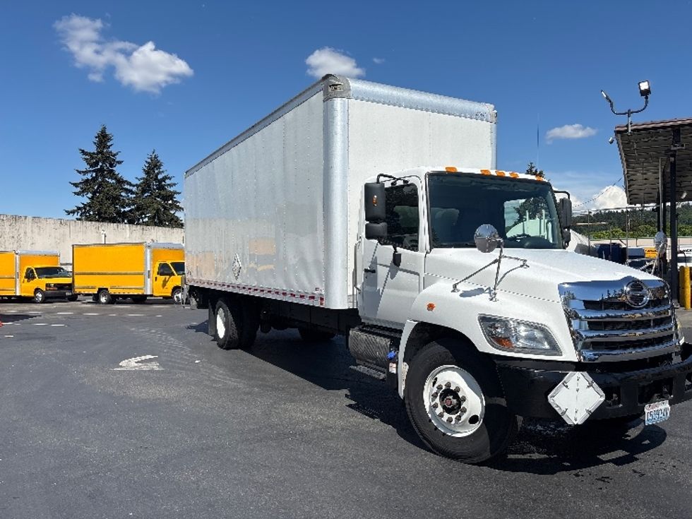 Medium Duty Box Truck-Light and Medium Duty Trucks-Hino-2019-268-Kent-WA-160,536\n\t\tmiles-$ 54,250 - Image 1