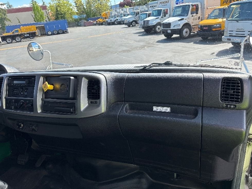 Medium Duty Box Truck-Light and Medium Duty Trucks-Hino-2019-268-Kent-WA-160,536\n\t\tmiles-$ 54,250 - Image 21