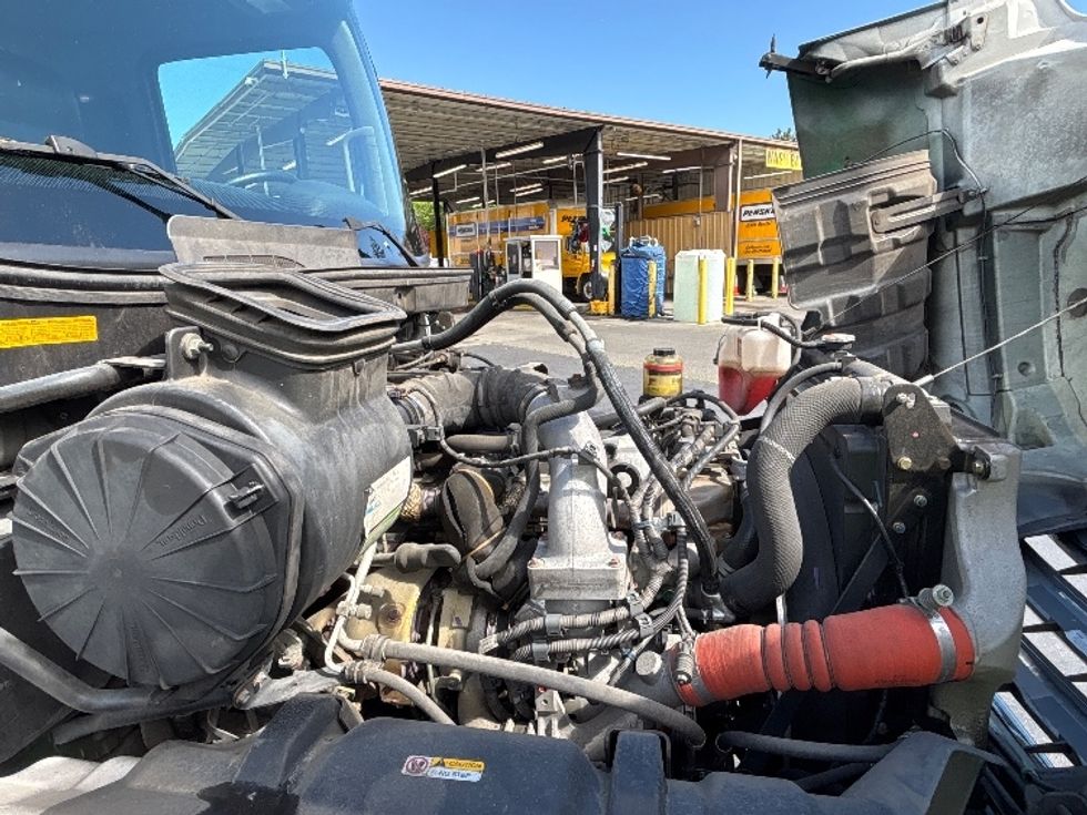 Medium Duty Box Truck-Light and Medium Duty Trucks-Hino-2019-268-Kent-WA-160,536\n\t\tmiles-$ 54,250 - Image 23