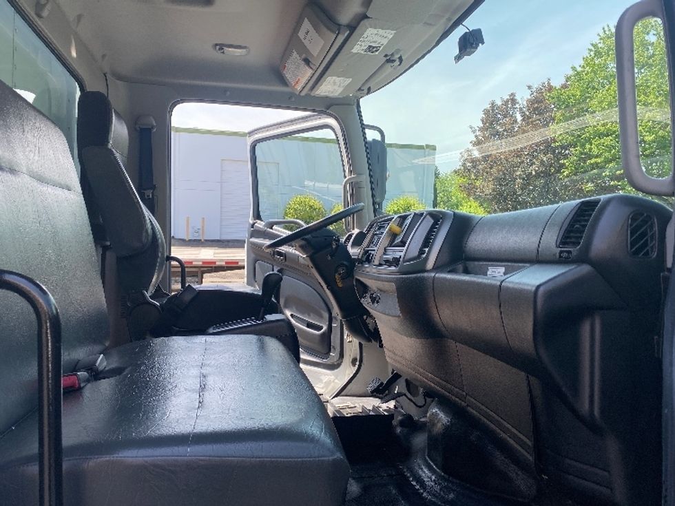 Medium Duty Box Truck-Light and Medium Duty Trucks-Hino-2019-268-Kent-WA-65,557\n\t\tmiles-$ 64,500 - Image 22