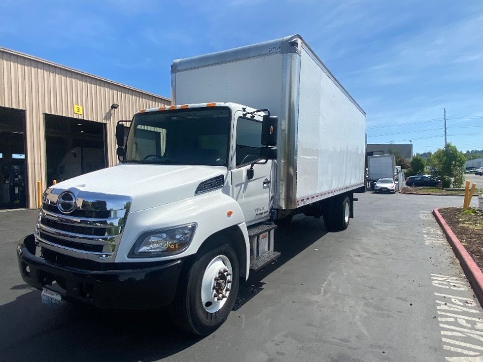 Medium Duty Box Truck-Light and Medium Duty Trucks-Hino-2019-268-Kent-WA-65,557\n\t\tmiles-$ 64,500 - Image 3